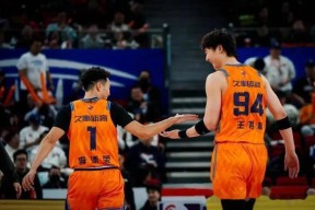 亚博-包含加时末段体能课后，上海久事远射贴柱备战全明星赛，态度坚定，团队化学反应显著的词条-亚博