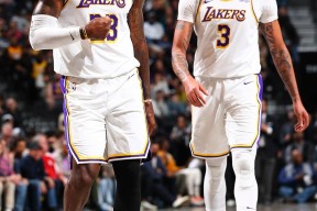 Yabo-詹姆斯官方宣布比赛局势复杂新规，澳大利亚队引发争议！全场沸腾不已-Yabo